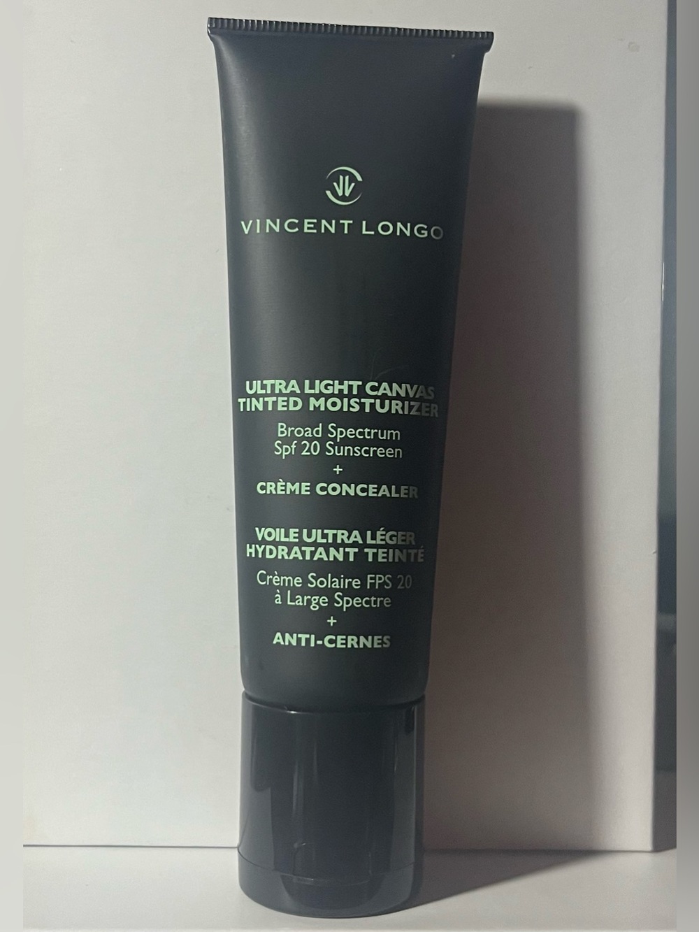 Vincent Longo Tinted Moisturizer and crème concealer - SPF 20 (NWOT) 💲12. Each